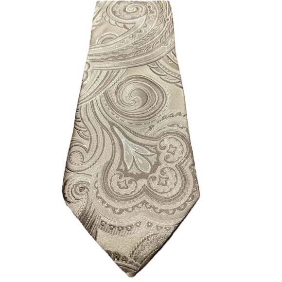 Donald Trump Signature Collection Paisley Tie 100% Silk Cream Tan Silver - Picture 1 of 9
